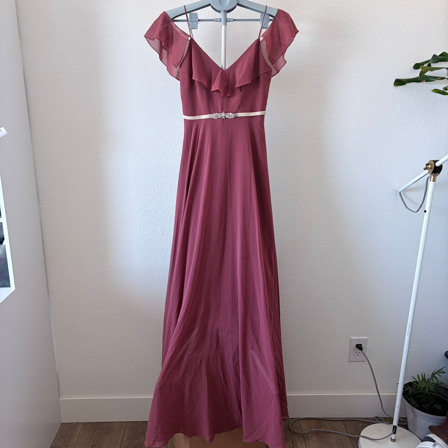Jenny Yoo Collection Mauve Chiffon Ruffle Cold Shoulder Gown Mila Dress Size 0