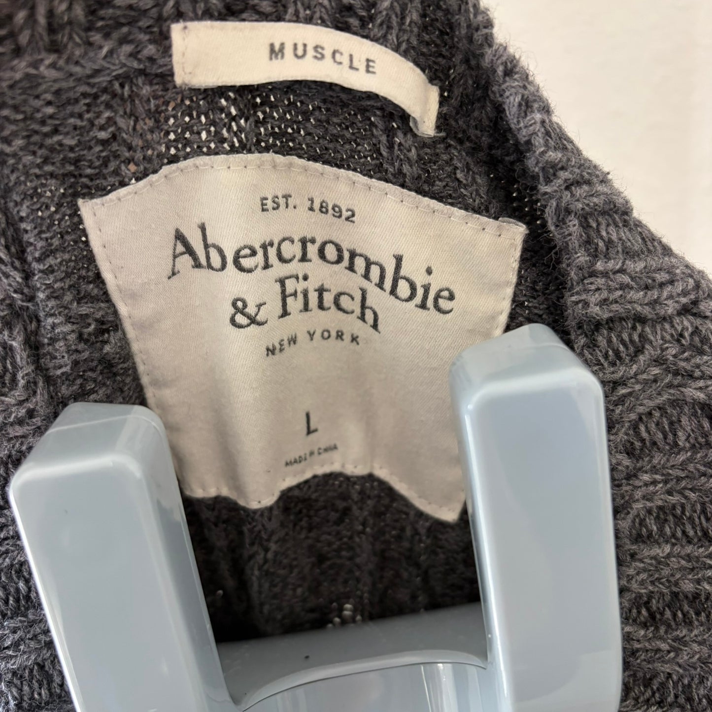 Abercrombie & Fitch Cable-Knit Sweater – Dark Gray Cotton Cashmere Blend, Moose Logo, Size L Muscle Fit